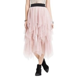 Free People
Blush Tulle Skirt